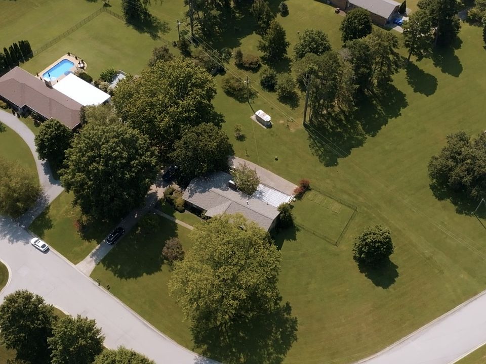 1st image of 580 Stratford Way