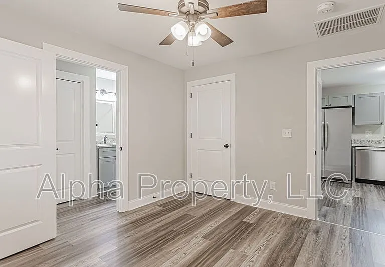 9 Highlawn Ave — Photo 17