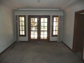 5th image of 1659 W Willow St