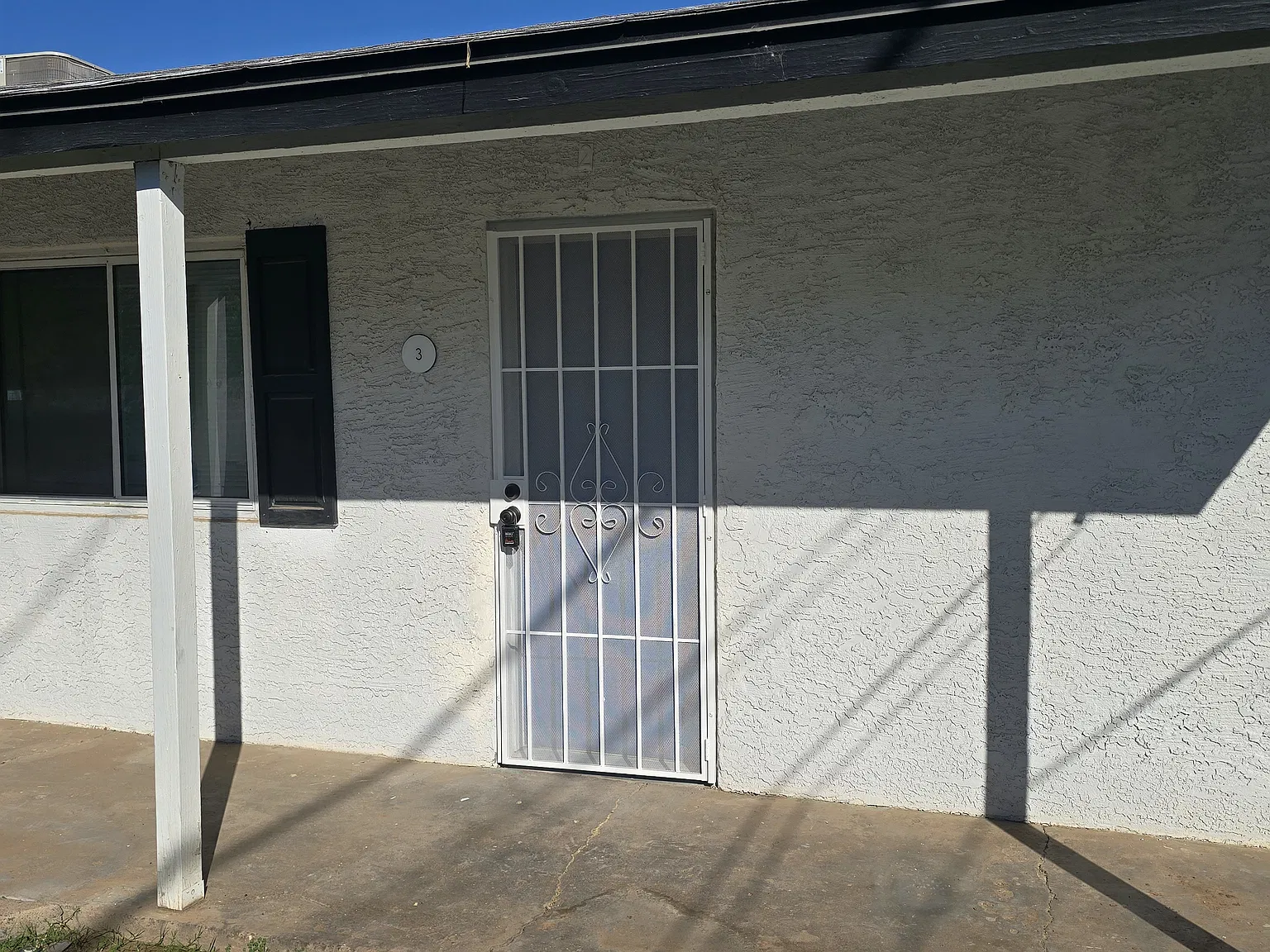 1713 N 31st Pl — Photo 1