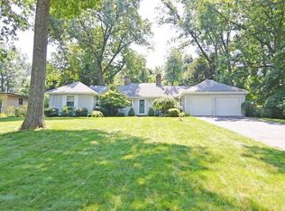 97 Overlook Dr, Springfield, MA 01118