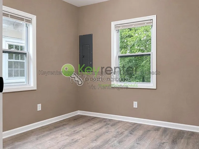 4909 Killam Ave — Photo 7