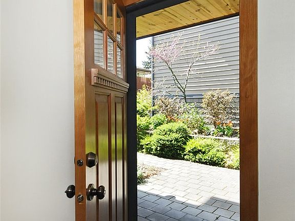 4th image of 6746 14th Avenue NW #B