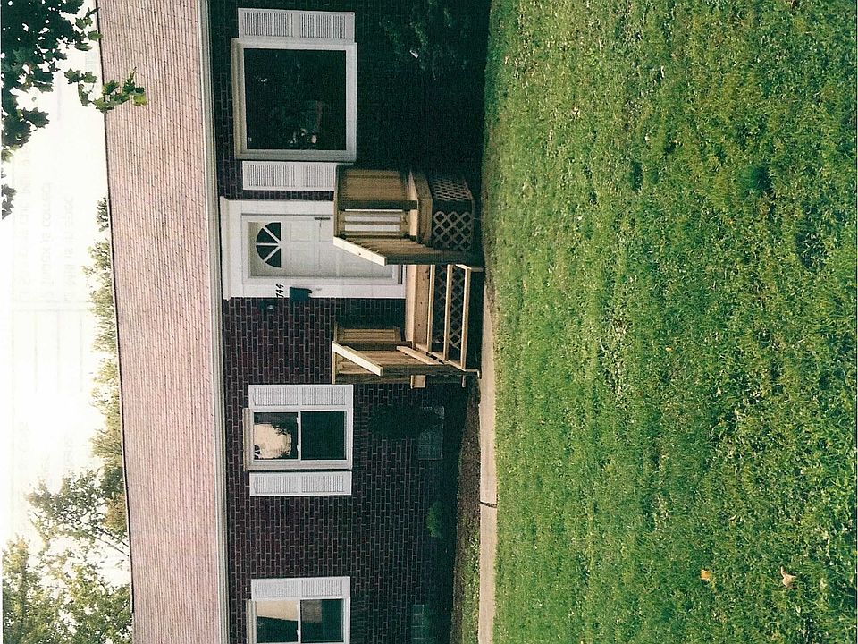 2nd image of 744 37th St NW