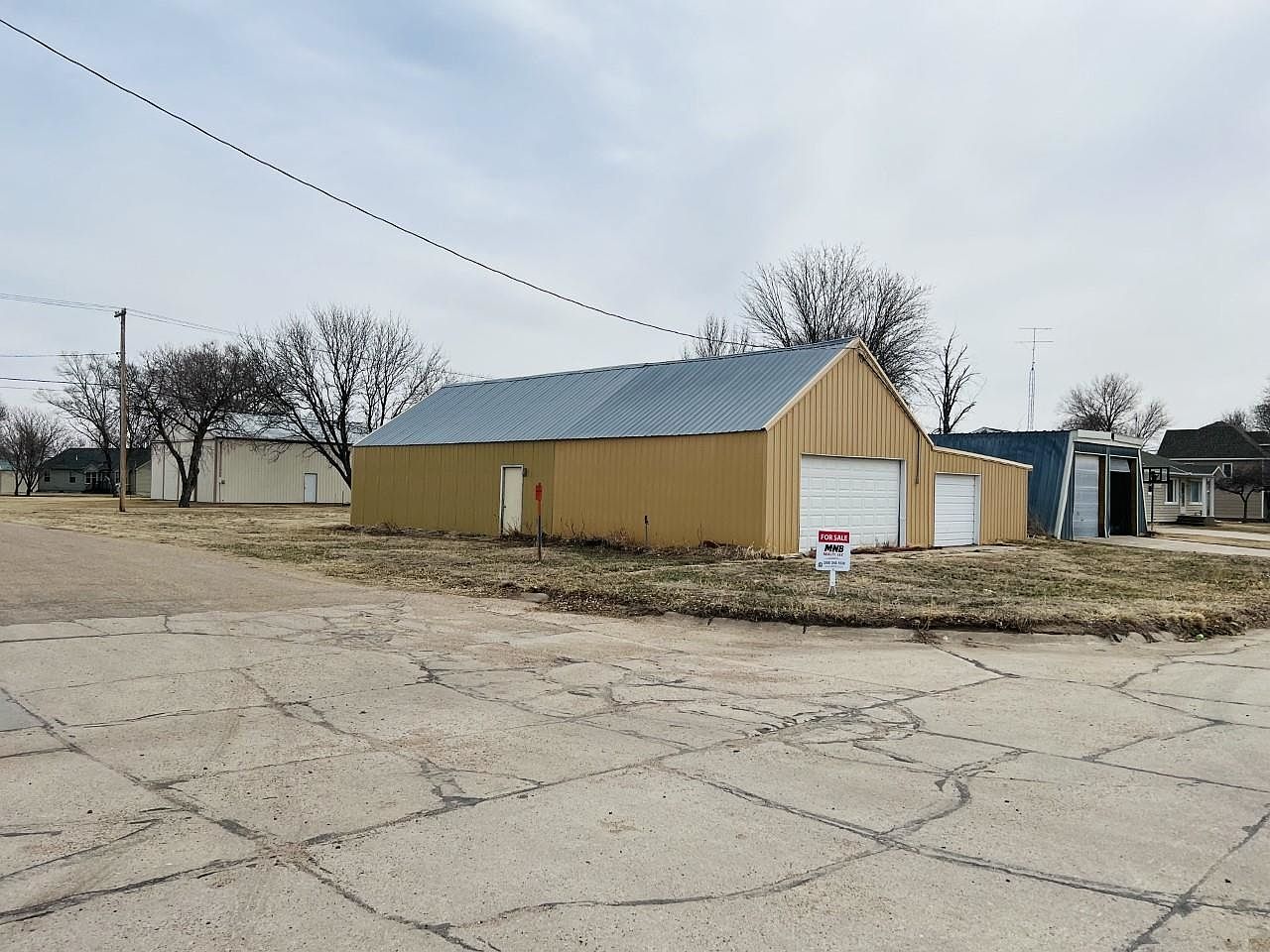 10th St, Beaver City, NE 68926 Zillow