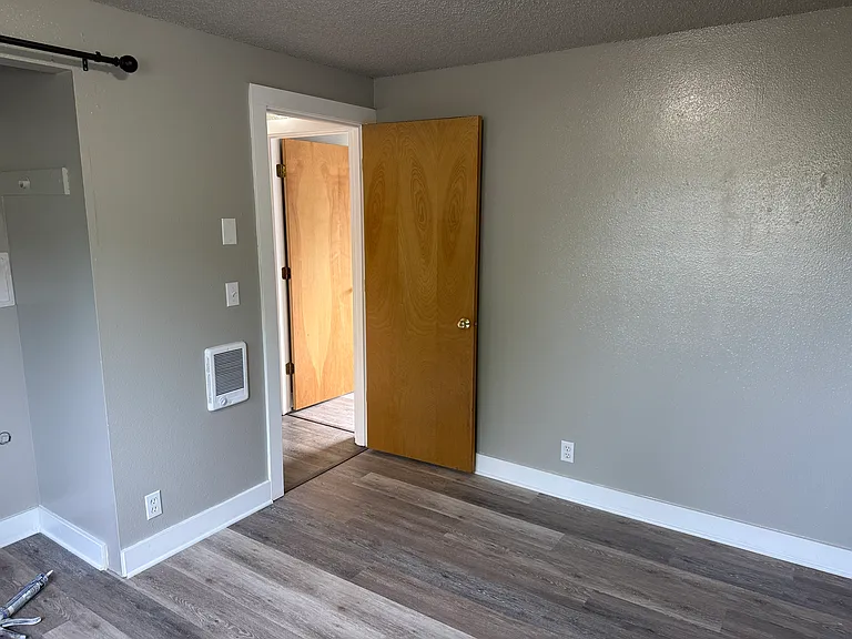 70 N Grand St — Photo 10