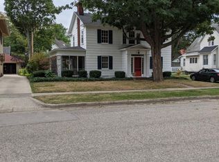 198 W 11th St, Holland, MI