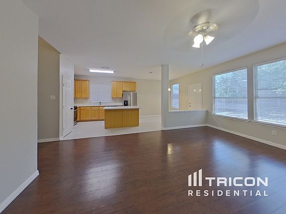 4th image of 4629 Barnhill Ln