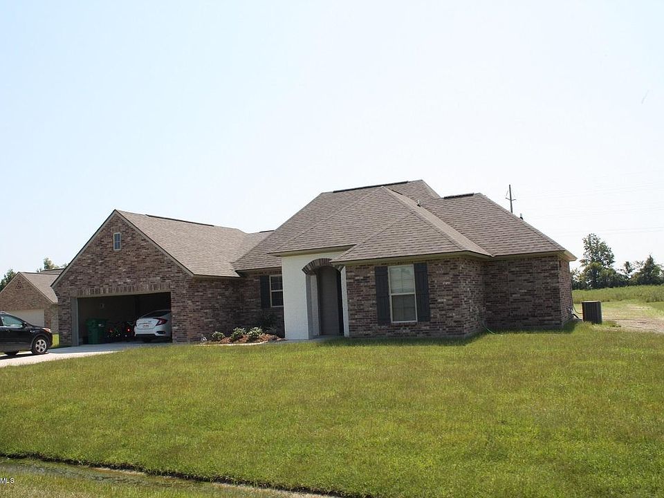 1st image of 39 Bamboo Dr