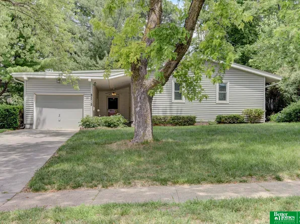 3213 N 97th St, Omaha, NE 68134
