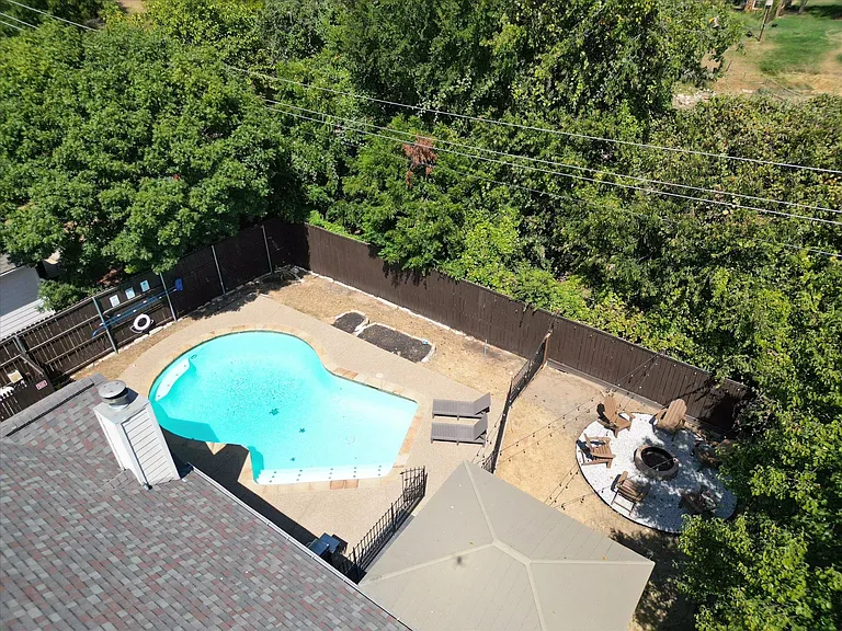 2402 Blue Holly Dr — Photo 38