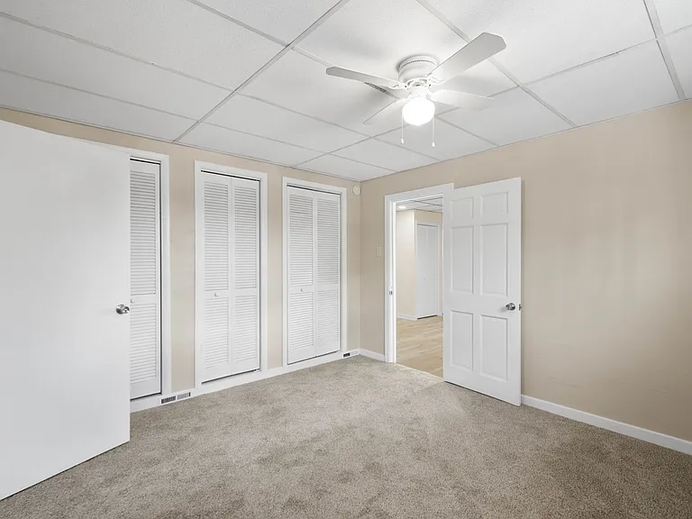 2405 Arlington Ave — Photo 8