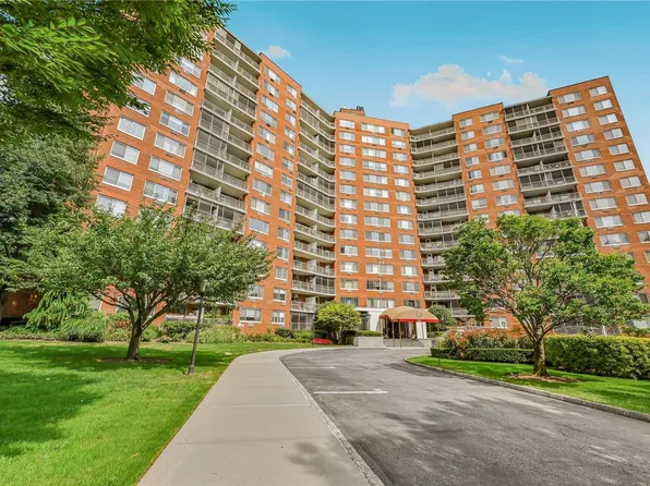 220-55 46 Avenue #6C, Bayside, NY 11361