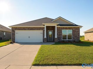 146 Heritage Lakes Blvd, New Market, AL 35761