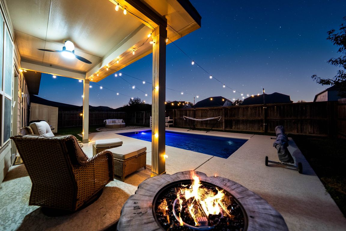 next background image