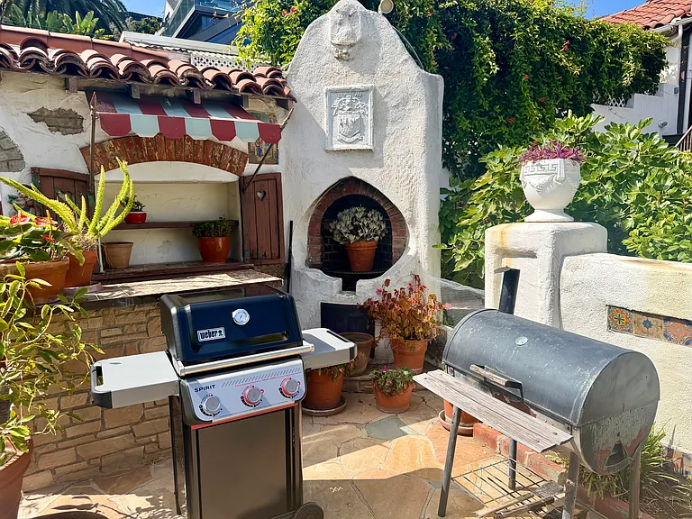 311 Amalfi Dr — Photo 88