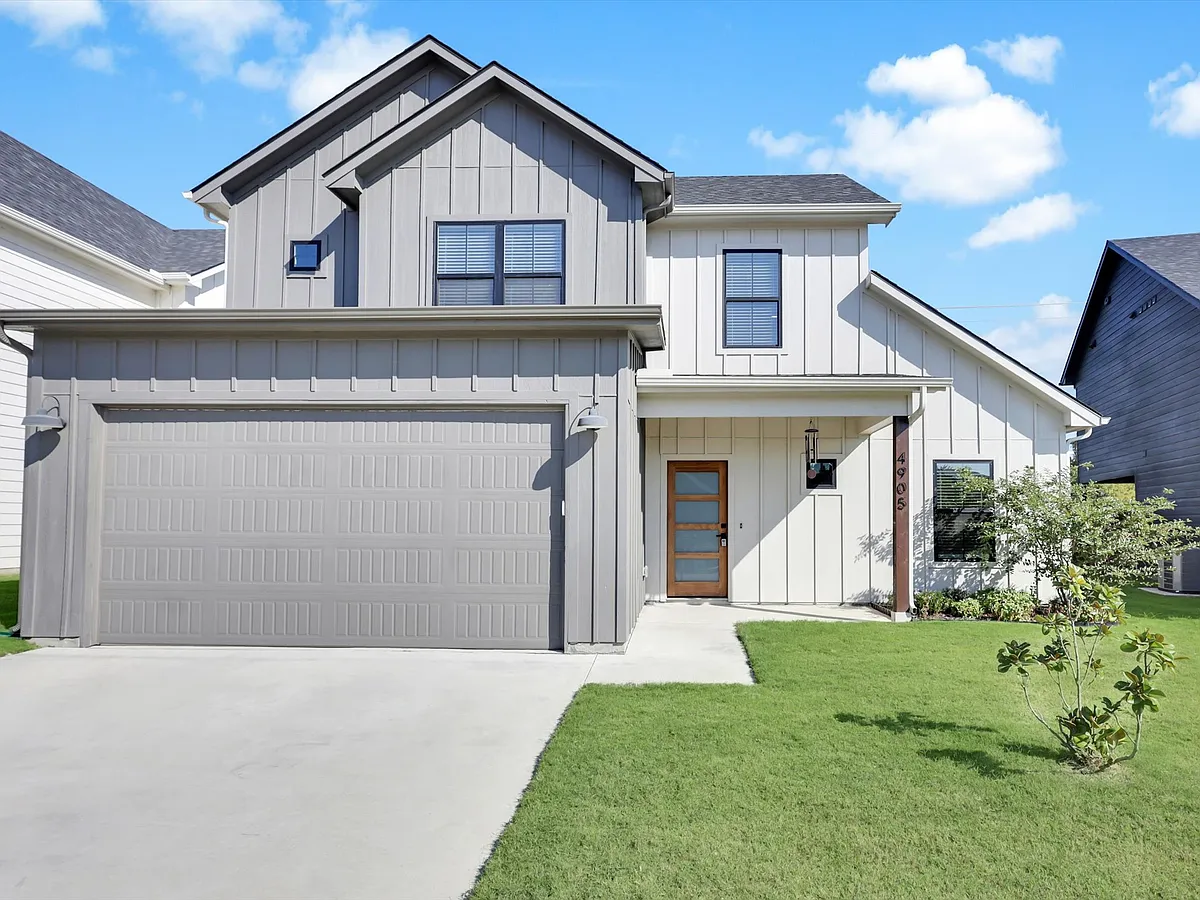 Farmhouse Modern Home with Beautiful Curb Appeal - 4905 Sweetbay Rd