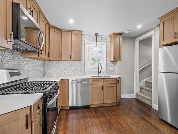 4th image of 98 James St