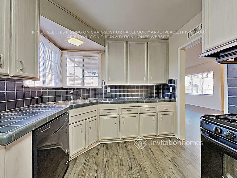 2403 W 129th St — Photo 10