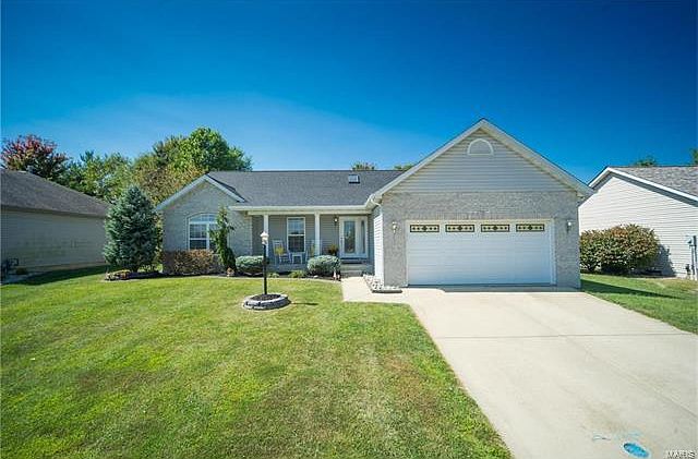 1st image of 2809 Falcon Crest Dr