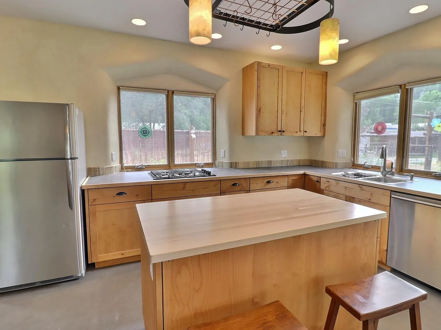 2 bed, 1.5 bath, 1000 sqft, $2,200 — Photo 4