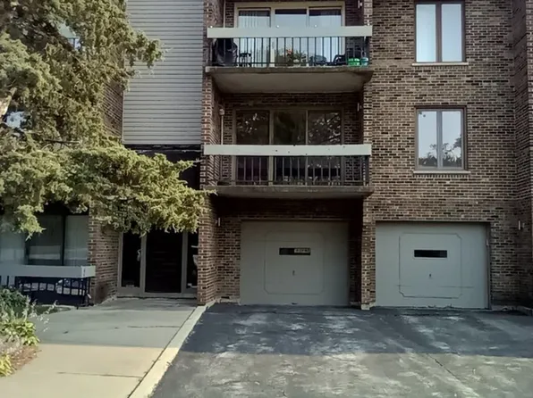 4315 Lindenwood Dr APT 2W, Matteson, IL 60443