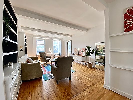 3rd image of 465 W 23rd St APT 7F