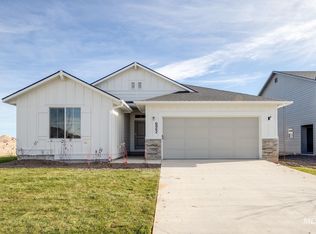 6982 S Old Farm Ave, Meridian, ID 83642
