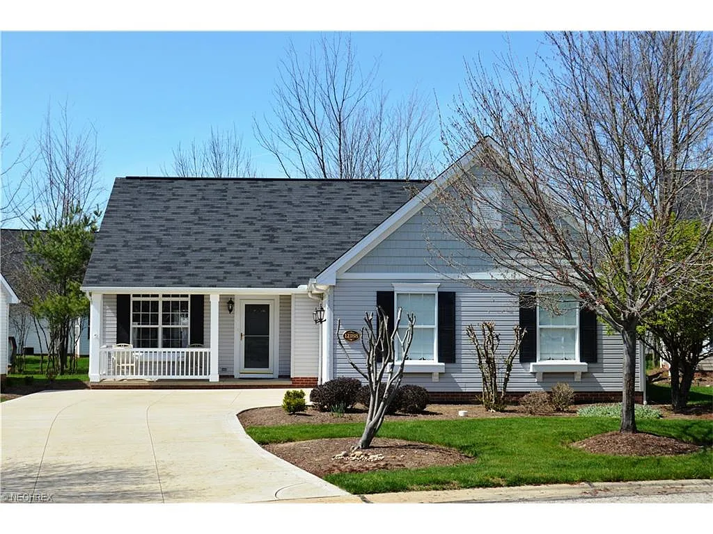 12188 Nutmeg Ct photo 1