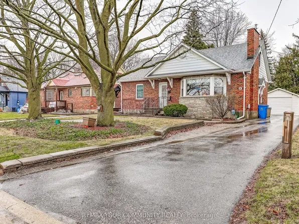 30 Dunning Ave, Aurora, ON L4G 1A1