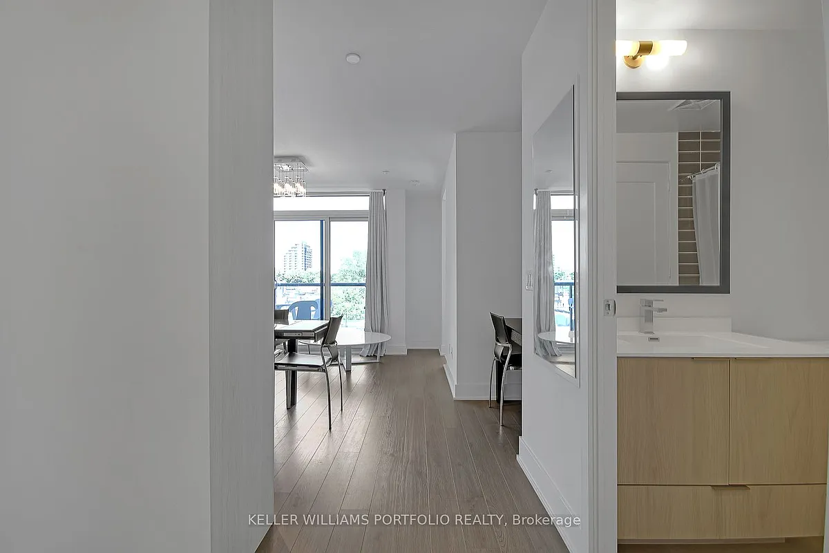 Building Photo - 1 Belsize Dr #311