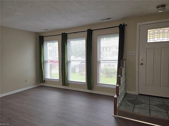 4th image of 3609 Chase Ct