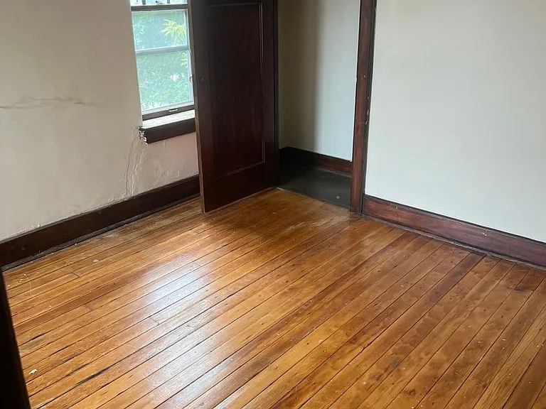 1521 N Franklin Pl — Photo 3