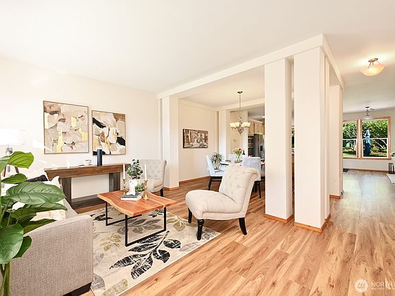 3rd image of 6025 195th Avenue E