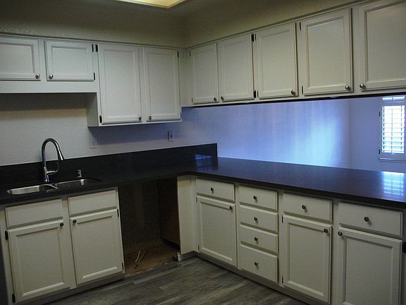 2nd image of 5685 Delcliff Cir