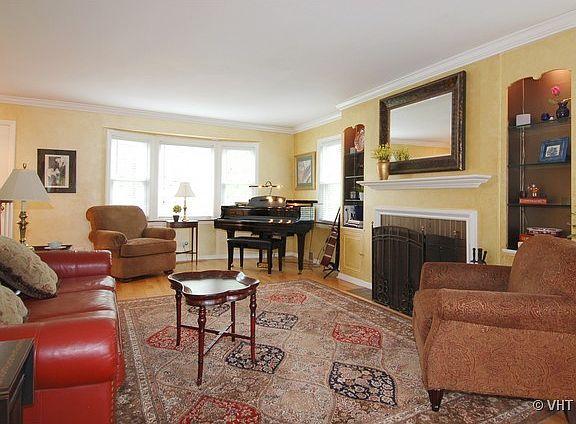 2nd image of 793 N Forest Ave