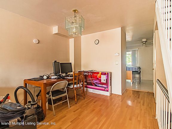 5th image of 148 Kenilworth Ave