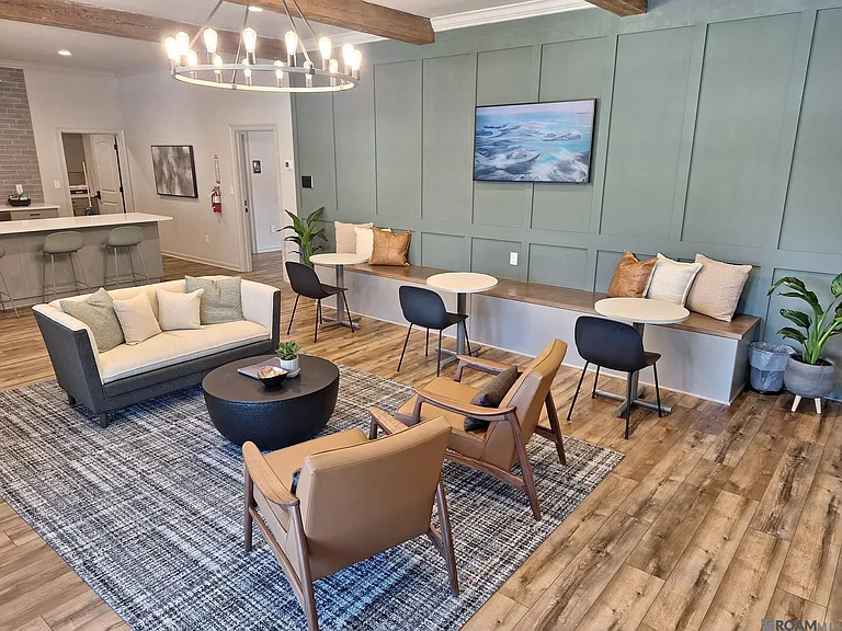 8028 Pine Valley Dr — Photo 19