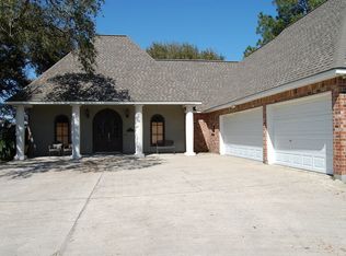 2943 Main St, Port Allen, LA 70767
