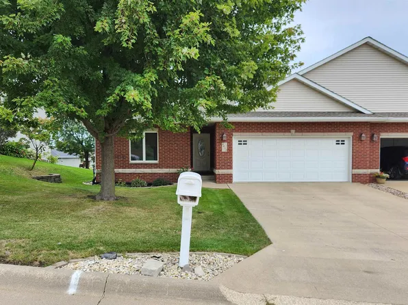 6053 Seven Springs Dr, Dubuque, IA 52002