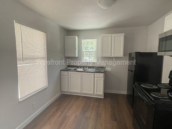 3rd image of 4818 Monterey St Unit 101