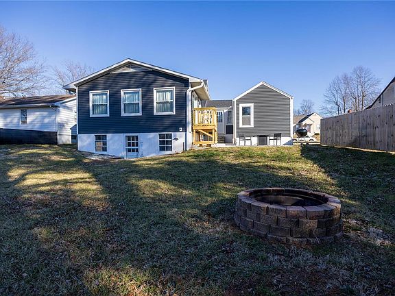 3rd image of 315 Elmwood Blvd