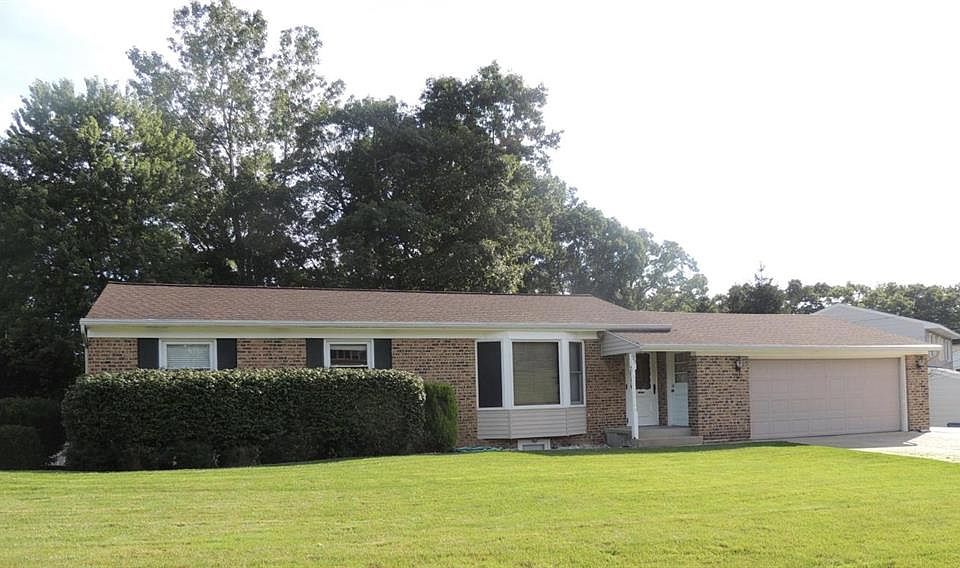 1st image of 129 Lantern Dr NW
