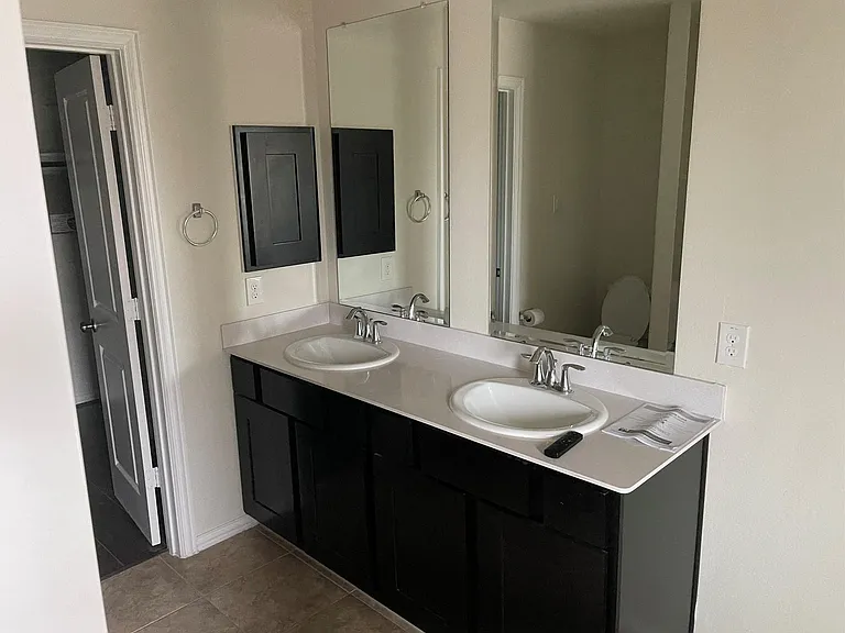 1819 Ryon Falls Dr — Photo 13