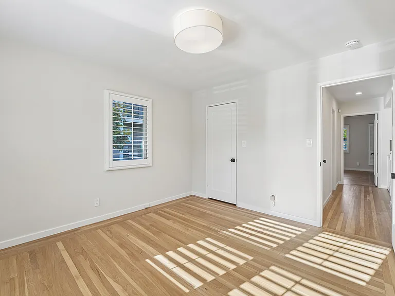 543 Liberty St — Photo 36