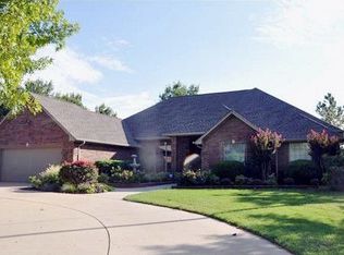 1350 Cedar Cir, Mustang, OK 73064
