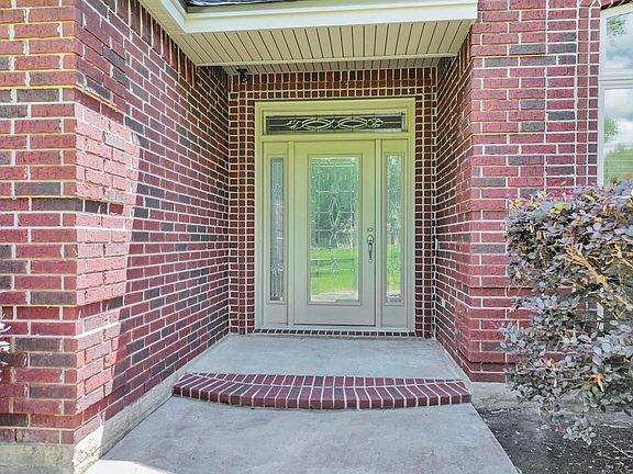 5th image of 1865 Summerville Ln