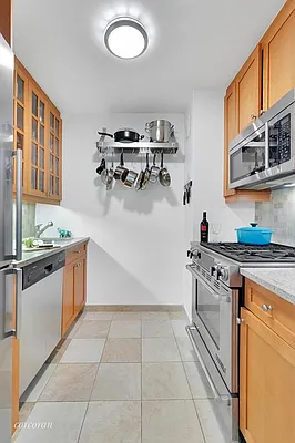 Sold by Corcoran | media 3