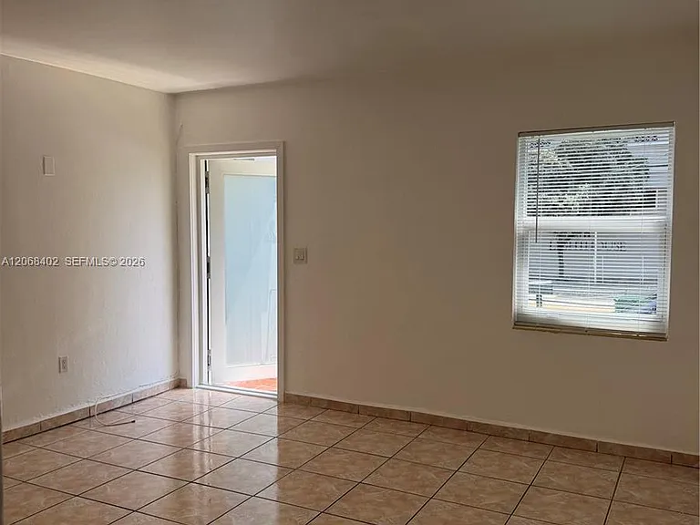 636 SW 8th Ave #636 — Photo 11