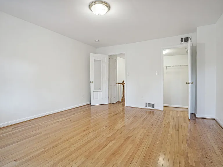 1121 Prince St — Photo 9